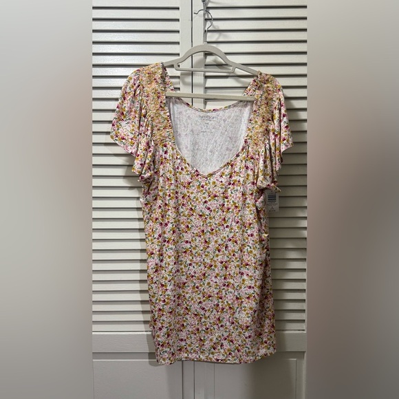 Torrid Super Soft Smocked Flutter Sleeve Tee Floral - Picture 3 of 8